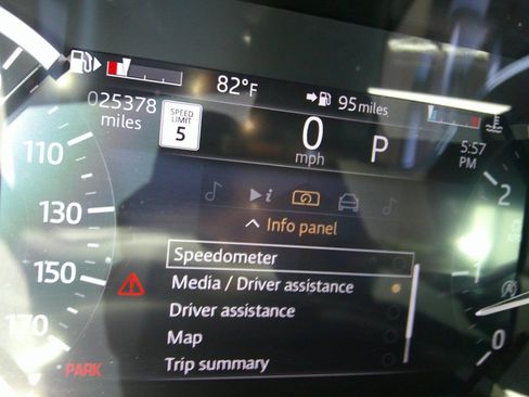 Used 2023 Jaguar XF R-Dynamic SE AWD/4WD image 27