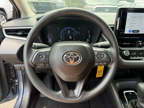 Used 2026 Toyota Corolla LE FWD image 5