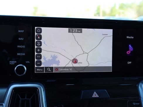 Used 2022 Kia Sorento SX Prestige w/ Panoramic Sunroof Package image 8