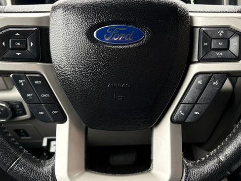 Used 2016 Ford F150 Lariat w/ Equipment Group 502A Luxury AWD/4WD image 17
