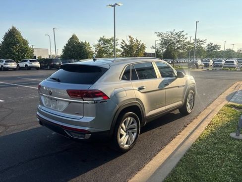 Used 2020 Volkswagen Atlas Cross Sport SE AWD/4WD image 5