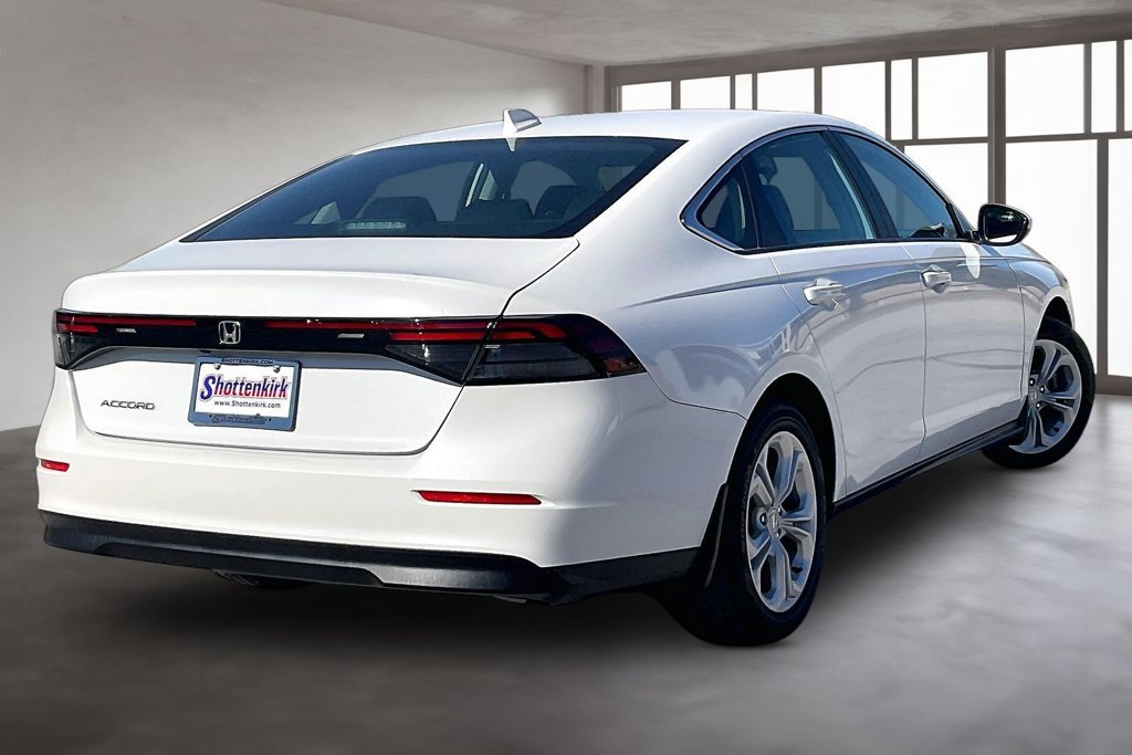 Certified 2023 Honda Accord LX image 6