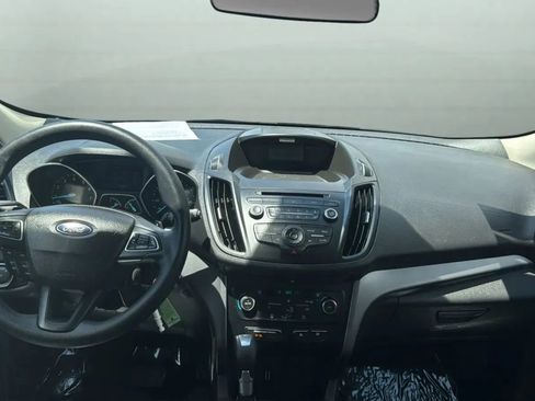 Used 2017 Ford Escape SE FWD image 10
