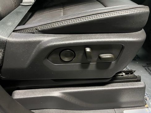 Used 2023 Chevrolet Silverado 1500 High Country image 12