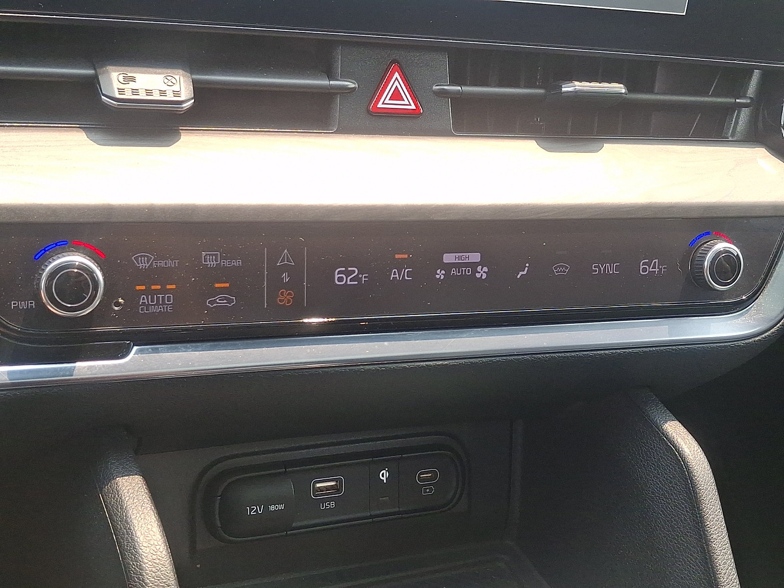 Used 2023 Kia Sportage X-Pro AWD/4WD image 16
