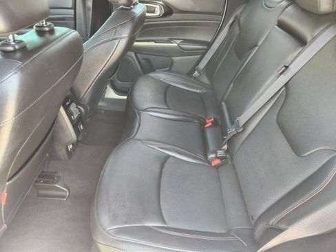 Used 2024 Jeep Compass Trailhawk AWD/4WD image 31
