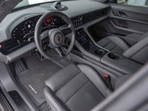 Used 2022 Porsche Taycan GTS AWD/4WD image 23