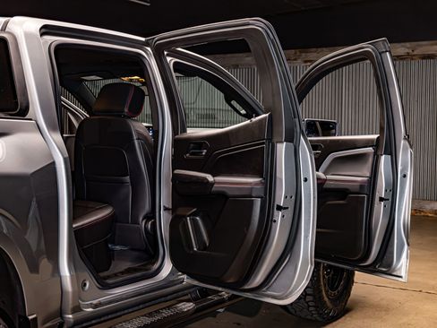 Used 2023 Chevrolet Colorado Z71 w/ Z71 Convenience Package 2 image 27