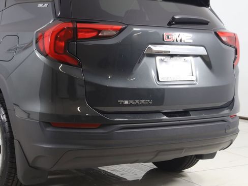 Used 2018 GMC Terrain SLE FWD image 20