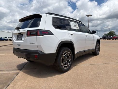 New 2026 Jeep Cherokee Laredo AWD/4WD image 18