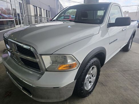 Used 2012 RAM 1500 Classic SLT image 1