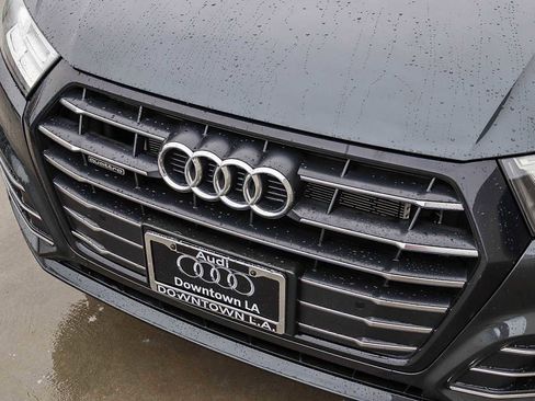 Used 2020 Audi Q5 e Premium Plus w/ Premium Plus Package image 8