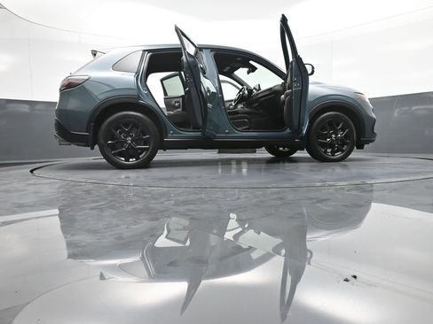 Used 2023 Honda HR-V Sport image 46