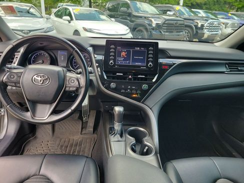 Used 2021 Toyota Camry SE FWD image 20