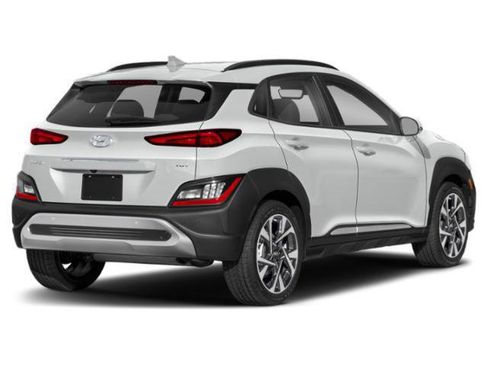 Used 2022 Hyundai Kona Limited FWD image 2