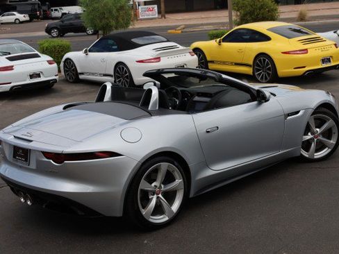 Used 2019 Jaguar F-TYPE R-Dynamic RWD image 18