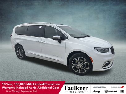 New 2026 Chrysler Pacifica Pinnacle