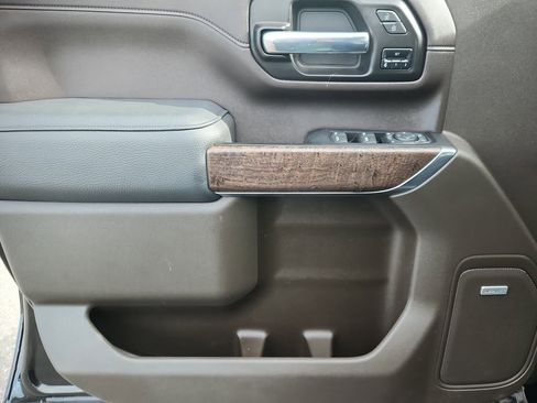 Used 2023 GMC Sierra 3500 Denali w/ Denali Ultimate Package image 9