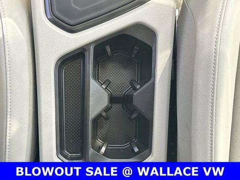 Certified 2023 Volkswagen Tiguan SE w/ Panoramic Sunroof Package image 20