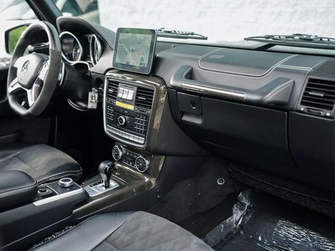 Used 2018 Mercedes-Benz G 550 Squared image 21