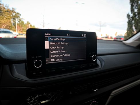 Certified 2024 Honda Accord EX image 23