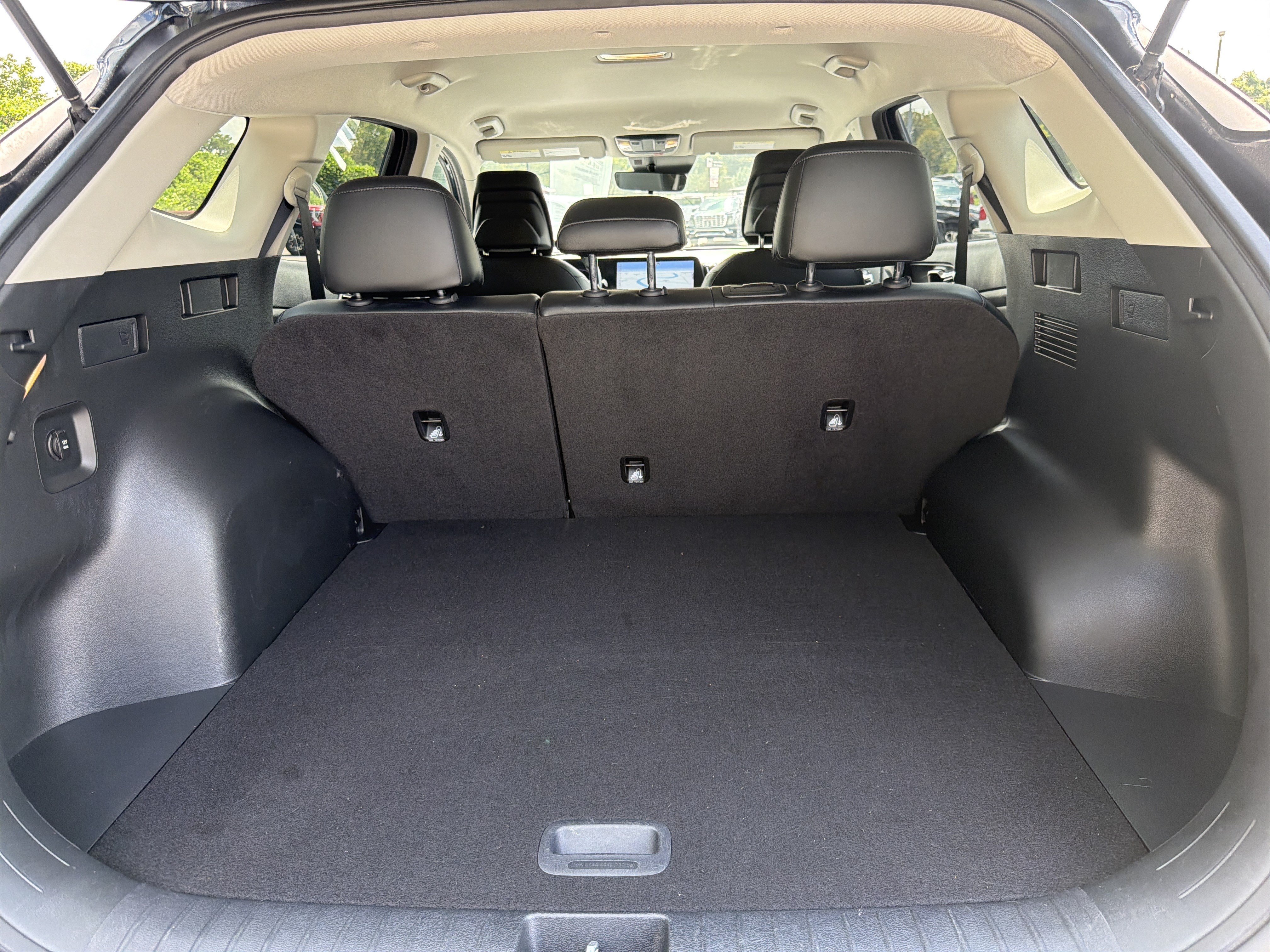 Used 2023 Kia Sportage EX FWD image 19