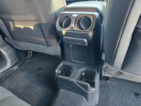 Used 2021 Jeep Wrangler Unlimited Sport image 18