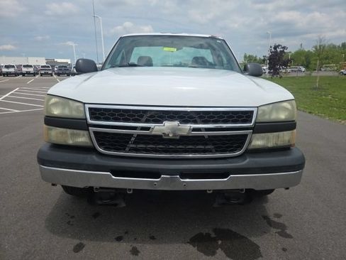 Used 2006 Chevrolet Silverado 1500 W/T RWD image 3