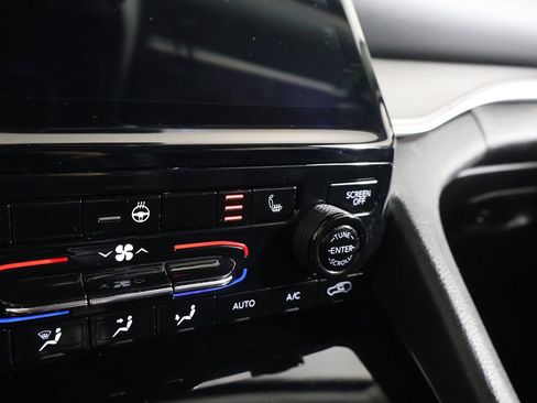 Used 2023 Jeep Grand Cherokee Limited w/ Black Appearance Package AWD/4WD image 51