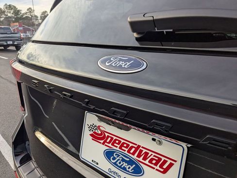 Certified 2025 Ford Explorer ST-Line w/ Premium Package image 7