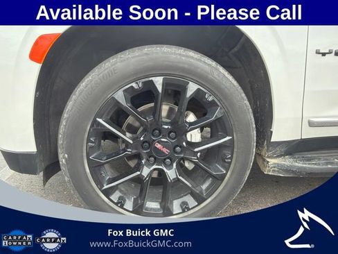 Used 2023 GMC Yukon XL SLT w/ SLT Premium Package AWD/4WD image 5