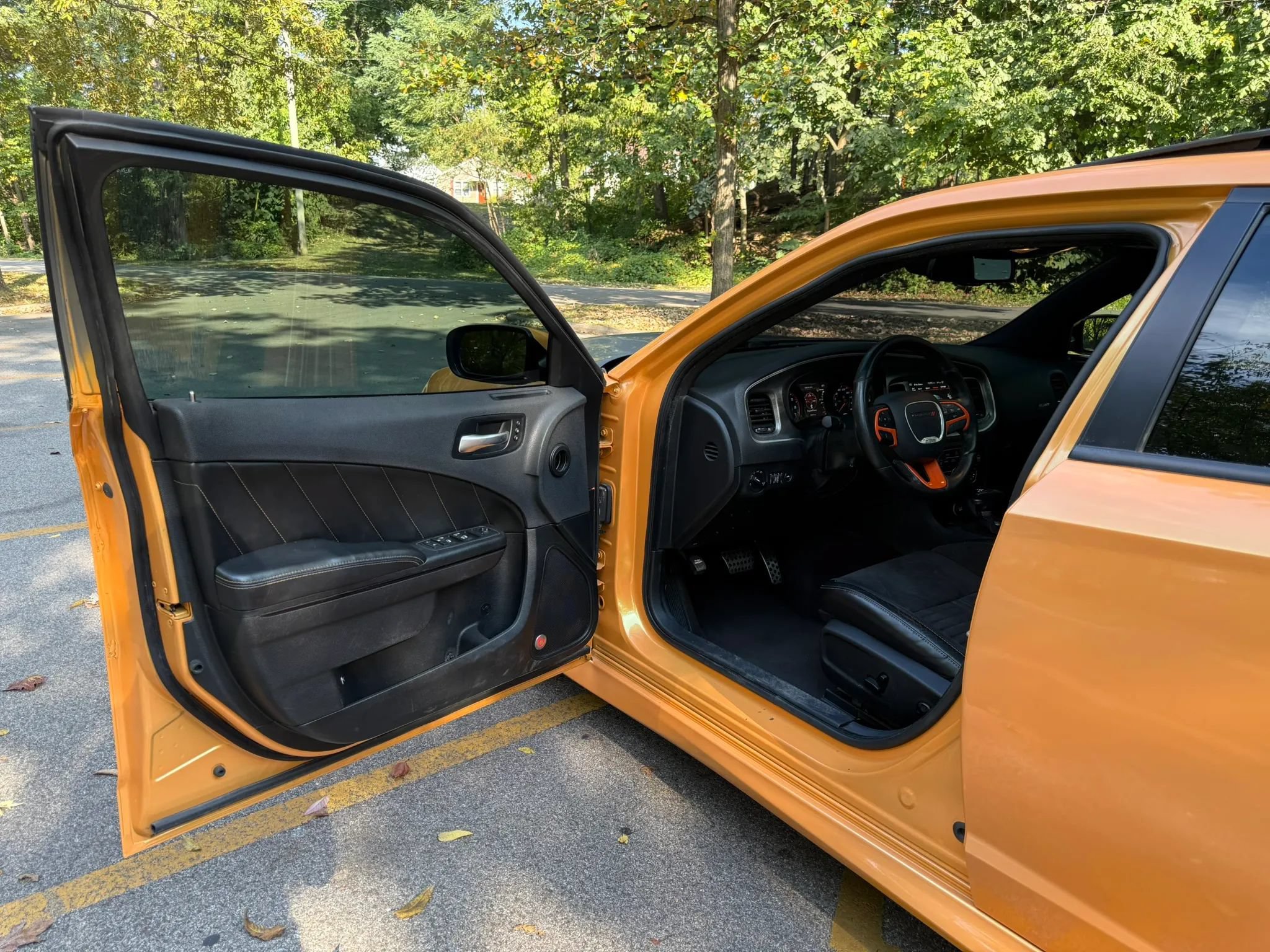 Used 2017 Dodge Charger R/T RWD image 9
