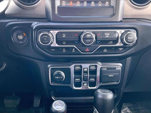 Used 2021 Jeep Wrangler Unlimited Sport image 15