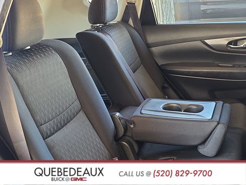 Used 2019 Nissan Rogue SV w/ Sun & Sound Touring Package FWD image 25