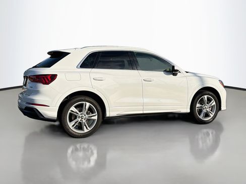 Used 2021 Audi Q3 2.0T Premium AWD/4WD image 2