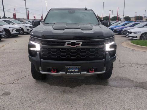 Used 2024 Chevrolet Silverado 1500 ZR2 w/ Technology Package AWD/4WD image 3