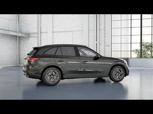Used 2026 Mercedes-Benz GLC 300 4MATIC image 13