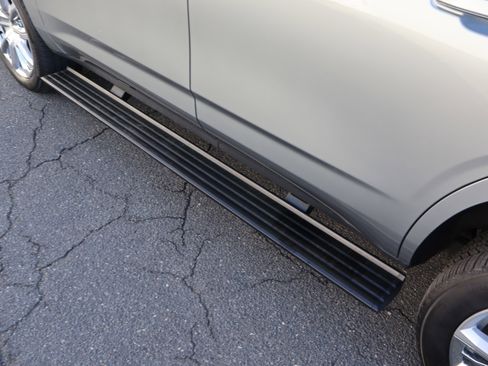 Certified 2024 Chevrolet Tahoe High Country w/ Advanced Technology Package image 13