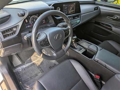 Used 2022 Lexus ES 300h 300h image 10