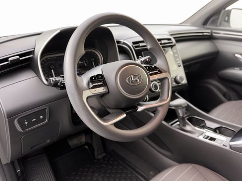 Used 2024 Hyundai Santa Cruz SE AWD/4WD image 4