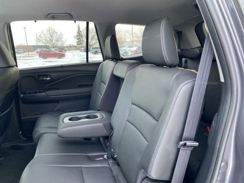 Used 2022 Honda Pilot Special Edition image 3