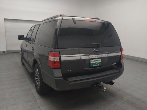 Used 2017 Ford Expedition XLT image 5