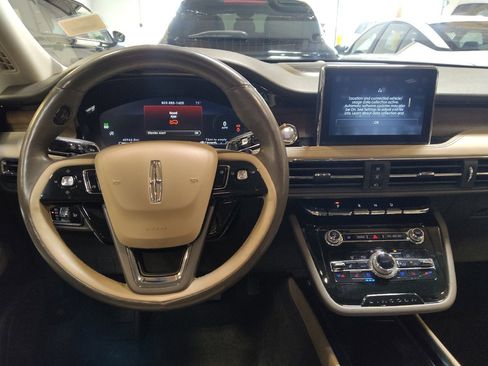 Used 2022 Lincoln Corsair Reserve w/ Elements Package FWD image 22