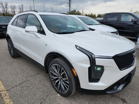 Used 2024 Cadillac XT4 Sport AWD/4WD image 6