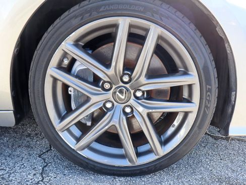 Used 2016 Lexus IS 200t w/ F Sport Package RWD image 32