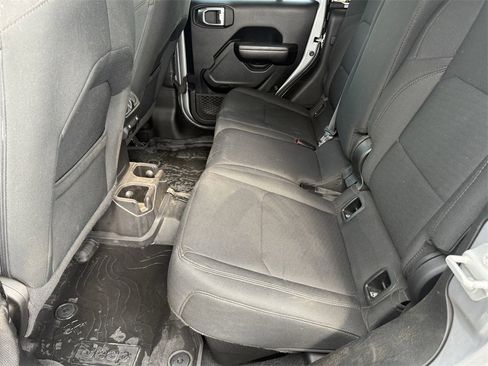 Used 2021 Jeep Gladiator Willys image 24
