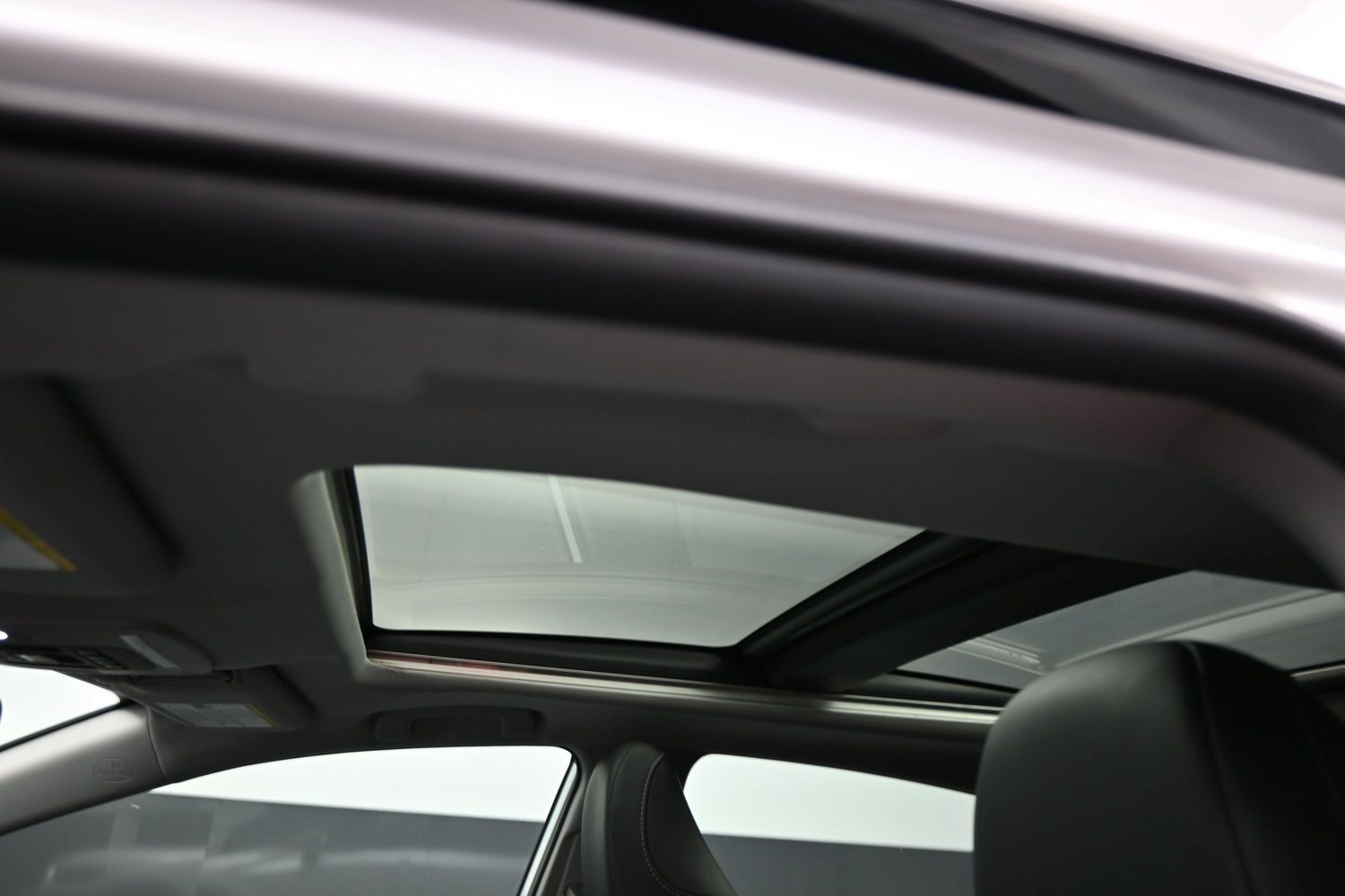 Used 2020 Toyota Camry XSE FWD image 14