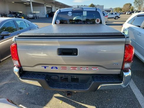 Used 2019 Toyota Tacoma TRD Off-Road image 5