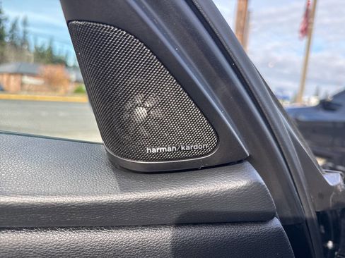 Used 2011 BMW 335i xDrive Sedan w/ M Sport Pkg image 27