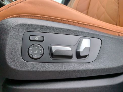 Certified 2025 BMW X5 xDrive50e w/ M Sport Package image 29